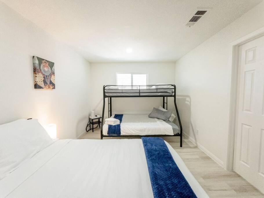 Roomy Home 5 Mins From Attractions Galveston Buitenkant foto