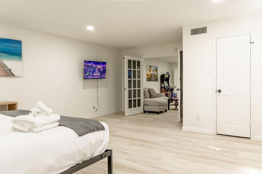 Roomy Home 5 Mins From Attractions Galveston Buitenkant foto