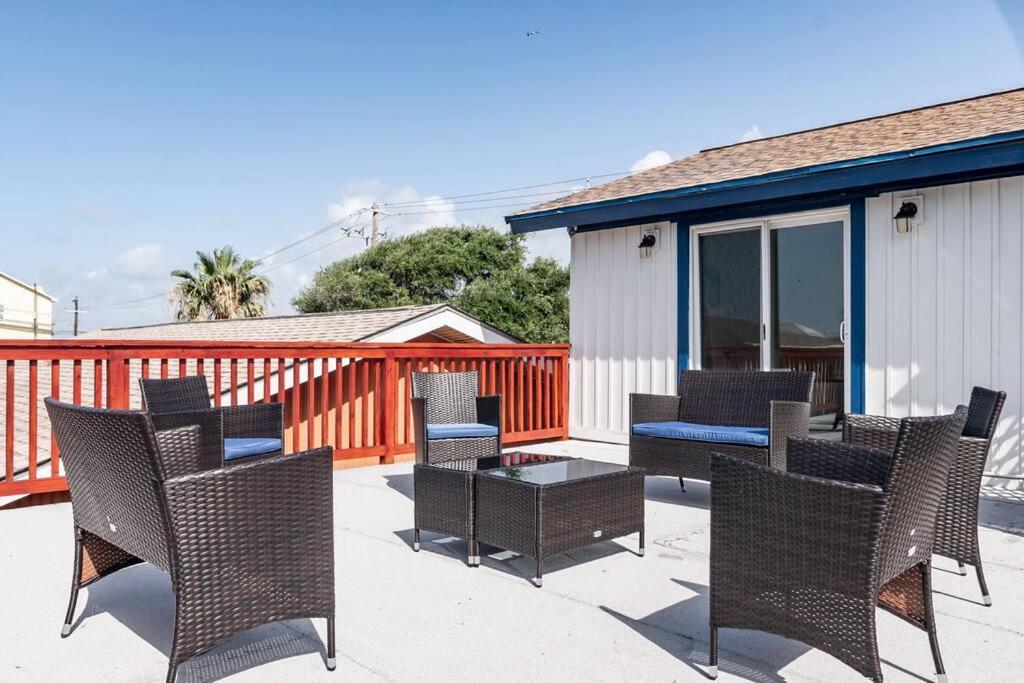 Roomy Home 5 Mins From Attractions Galveston Buitenkant foto